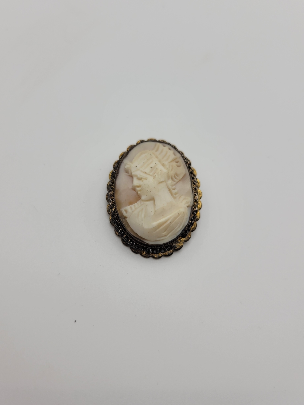 Vintage Gold Tone Silver Old Victorian Craved Cameo Brooch Pendant